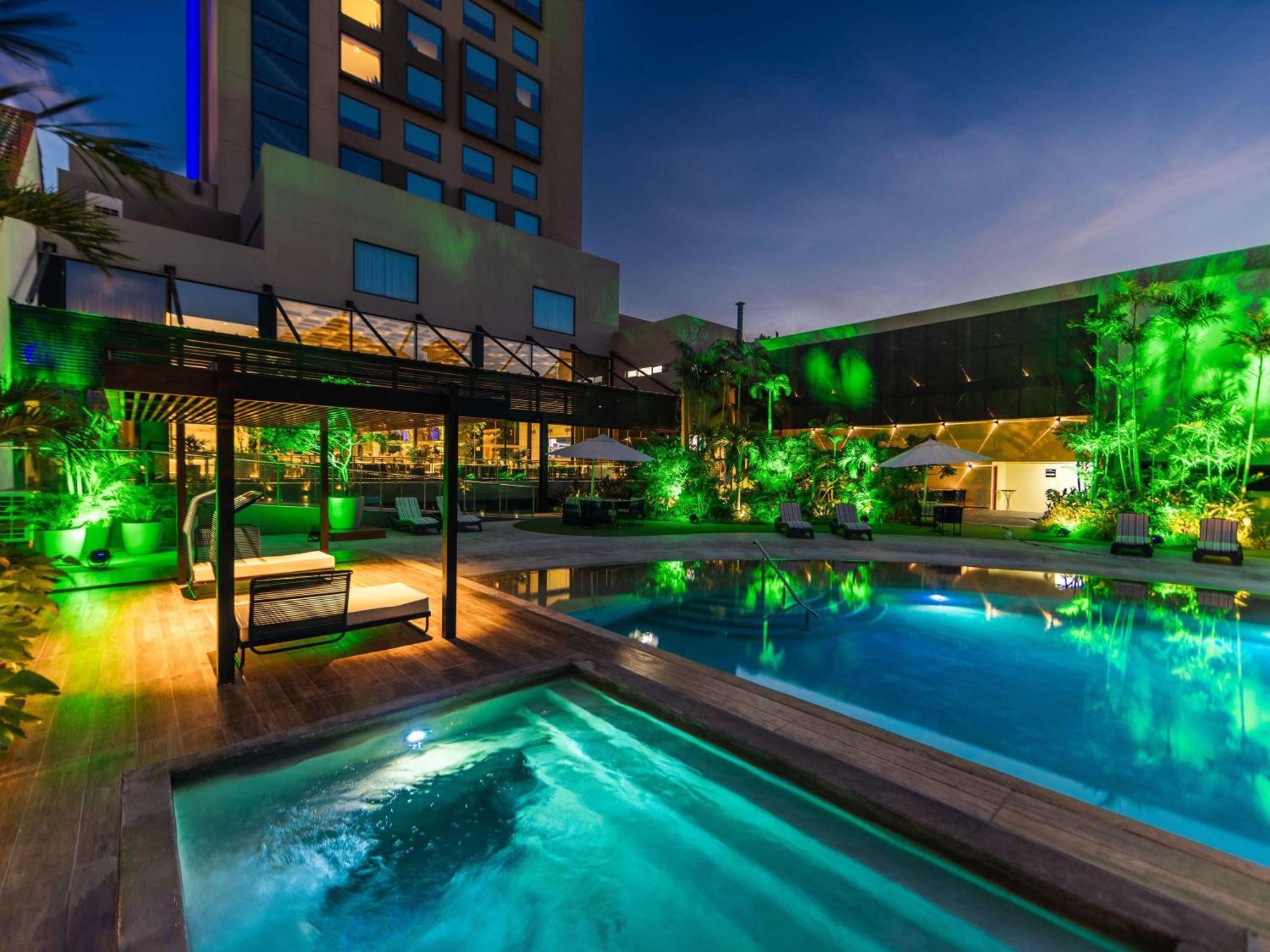 Novotel Santa Cruz De La Sierra Eksteriør billede